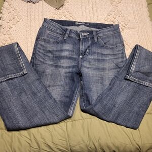 Wrangler Women's Straight Leg Jeans in Denim Blue